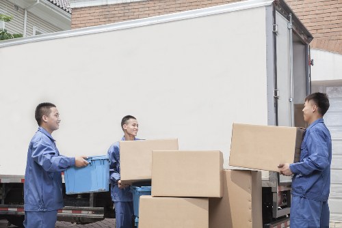Flexible student storage solutions in Stmargarets for seasonal belongings